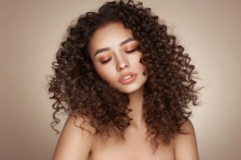 Volumen kovrdzava kosa